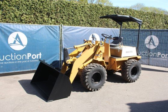 Wheel loader TCM 808 Diesel 28 HP TCM 808 2 Wheel Loaders image 8