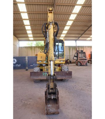 Wheel excavator Komatsu PW110R Diesel 69kW 2005 915 2005 2 Wheeled Excavators image 8
