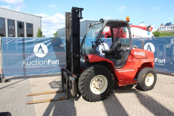 Rough-terrain forklift Manitou MC30-2 Diesel 3000kg 2002 MC30-2 2002 2 Rough Terrain Forklift image 8