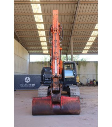 Crawler excavator Hitachi ZAXIS 225USLC-5B Diesel 122kW 2015 ZAXIS 225USLC-5B 2015 2 Crawler Excavators image 8