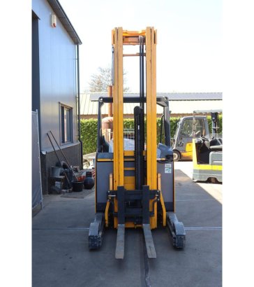 Jungheinrich ETV 114 Electric Reach Truck 1400kg 7.7m 2008 ETV 114 2008 2 image 8