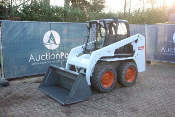 Skid steer loader Bobcat S130 Diesel 34.3kW S130 2 Wheel Loaders image 8