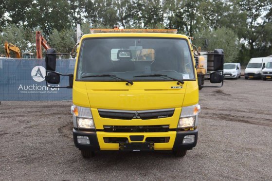 Tow truck Mitsubish 7C18 Diesel 175hp 2024 with loading platform 7C18 2020 2 image 8