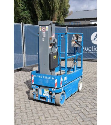 Skyjack SJ12 Electric Mast Lift 227kg 5.6m 2015 Skyjack SJ12 2015 2 image 8