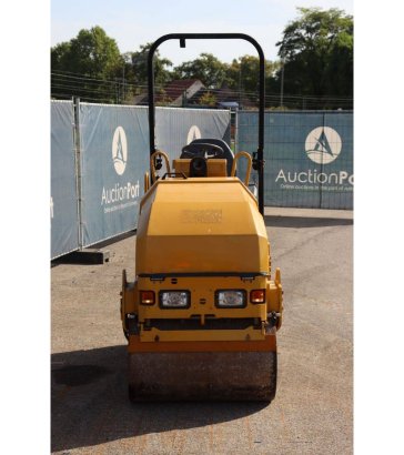 Tandem vibratory roller Caterpillar CB1.7 Diesel 18.4kW 2018 CB1.7 2018 2 image 8