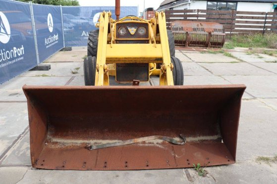 Massey Ferguson MF50B Diesel 69hp Tractor with front loader 1985 Massey Ferguson MF50B 1985 2 image 8