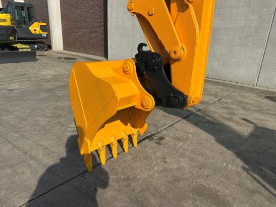Midi excavator JCB 8056 Diesel 2011 8056 2011 2 Crawler Excavators image 8