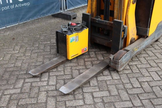 Jungheinrich ETV 214 Electric Reach Truck 1400kg 7.1m ETV 214 2 image 8