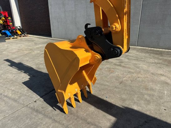 Midi excavator Hyundai R60VS Diesel 2017 R60VS 2017 2 Crawler Excavators image 8