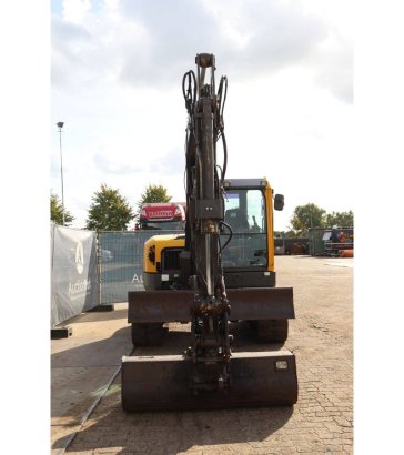 Volvo ECR88 Diesel 42kW 2005 crawler excavator with tilting attachment ECR88 2005 2 Crawler Excavators image 8
