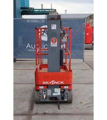 Skyjack SJ12 Electric Mast Lift 227kg 5.6m 2013 Skyjack SJ12 2013 2 image 8