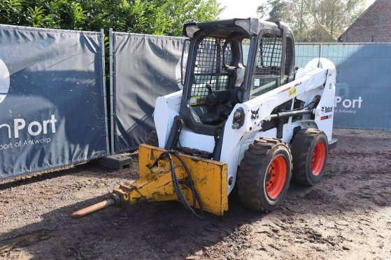 Bobcat S550 Diesel Skid Steer Loader 45.5kW 2017 with Demolition Hammer S550 2017 2 Wheel Loaders image 23