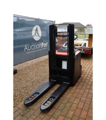 Toyota SPE200DN Electric Stacker 2000kg 2.1m 2020 SPE200DN 2020 2 image 8