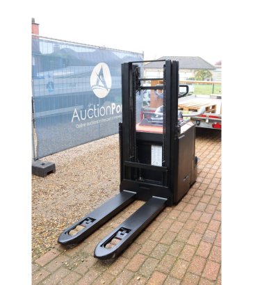 Toyota SPE200DN Electric Stacker 2000kg 2.1m 2018 SPE200DN 2018 2 image 26