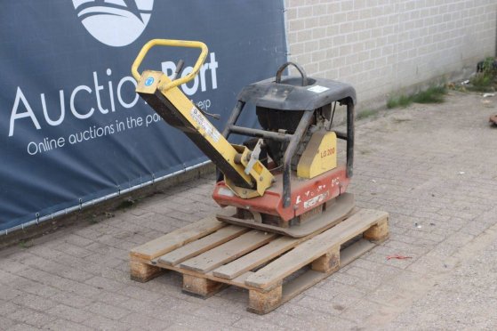 Vibratory Plate Dynapac LG 200 Diesel 2009 LG 200 2009 2 image 9