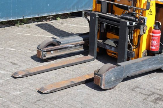 Stacker Jungheinrich 1250kg 2600mm 2 image 9