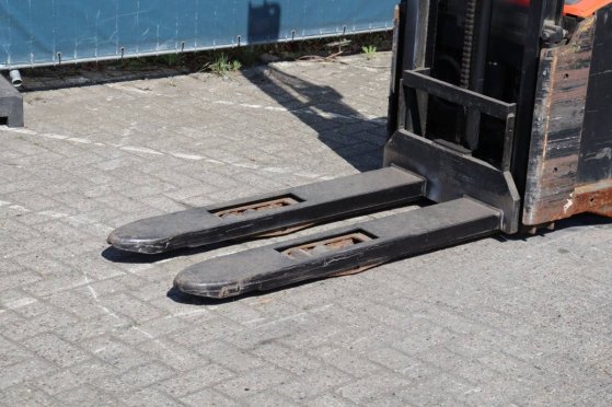 Stacker BT Electric 1600kg 2014 BT 2014 2 image 9