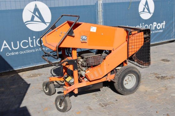 Wood Chipper Eliet Superprof 2000 Petrol 18hp 2012 Eliet Superprof 2000 2012 2 image 9