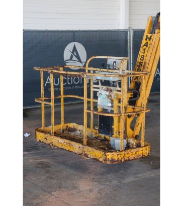 Haulotte HA18 SPX Diesel Articulated Boom Lift 17.3m 2017 Haulotte HA18 SPX 2017 2 image 9