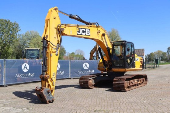 Crawler excavator JCB JS200LCT4i Diesel 129kW 2015 JS200LC-T4i 2015 2 Crawler Excavators image 9
