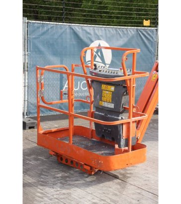 JLG E400AJPN Electric Articulated Boom Lift 14m 2007 E400AJPN 2007 2 image 9