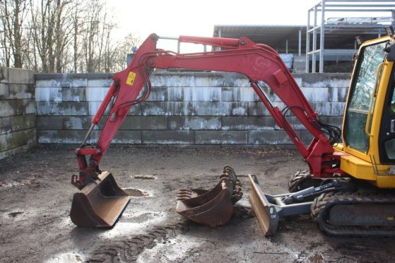 Crawler excavator Takeuchi TB235 Diesel 22kW 2014 TB235 2014 2 Crawler Excavators image 9
