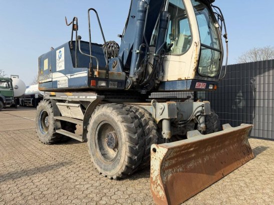 Wheel excavator Liebherr A900C Diesel 88kW 2003 A 900 C 2003 2 Wheeled Excavators image 9