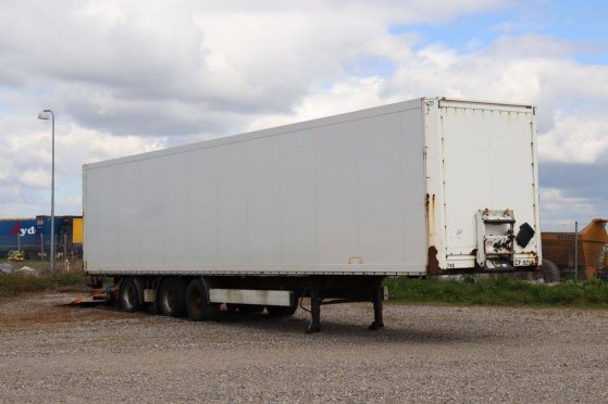Closed Semi-Trailer Krone SD 41000kg 2010 9357 2010 2 Box semi-trailers image 9