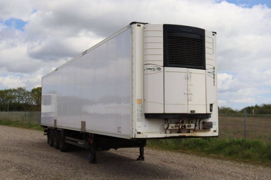 Reefer Semi-trailer Schmitz Cargobull SCB-S3B 42000kg 2017 Schmitz Cargobull SCB-S3B 2017 2 Refrigerated semi trailers ima...