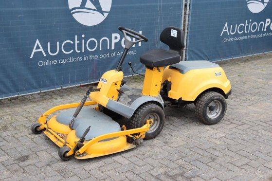 Stiga P901 Ride-on Mower Petrol 11.4kW 2004 Stiga P901 2004 2 image 9