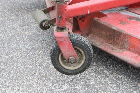Toro Groundsmaster 220-D Diesel Ride-on Mower Toro Groundsmaster 220-D 2 image 9