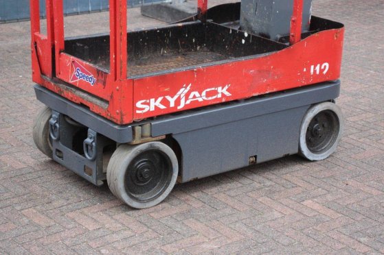 Skyjack SJ12 Electric Mast Lift Skyjack SJ12 2 image 9