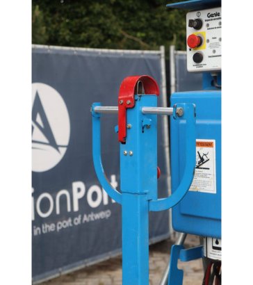 Genie IWPE-20S Electric Mast Lift 8.1m 2000 IWPE-20S 2000 2 image 9