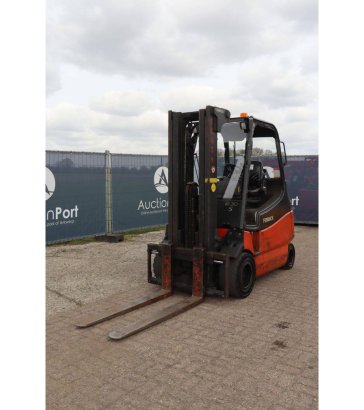 Forklift Fenwick-Linde E30-03/600 Electric 3000kg 4.4m 2011 Fenwick-Linde E30-03/600 2011 2 Forklift image 9