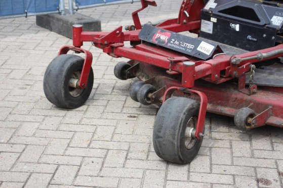 Rotary mower Toro Zeroturn 7000 Diesel 2014 Toro Zeroturn 7000 2014 2 image 9