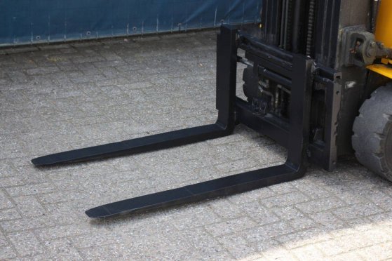 Hyundai 20B-7 Electric Forklift 1745kg 4.7m 2011 20B-7 2011 2 Forklift image 9