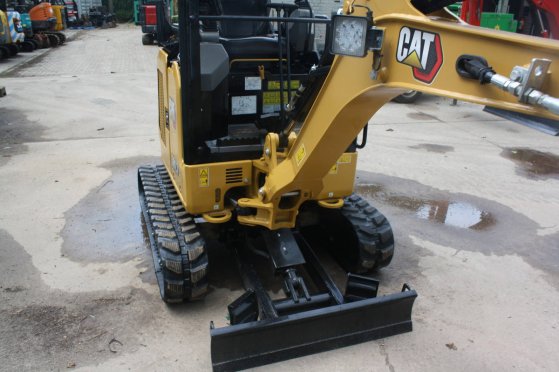 Mini excavator Caterpillar 301.7CR Diesel 18kW 2021 301.7CR 2021 2 image 9