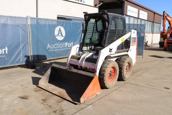 Skid steer loader Bobcat S130 Diesel 34.3kW 2005 S130 2005 2 Wheel Loaders image 9