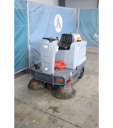 Westfield S1250 Electric Sweeper 2024 New Westfield S1250 2024 1 image 9