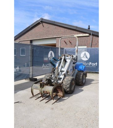 Articulated loader AgriOne A700 Diesel 22.8kW 2008 Agrione A700 2008 2 Wheel Loaders image 9
