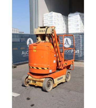 JLG TOUCAN 8E Electric Mast Lift 8.15m 2012 TOUCAN 8E 2012 2 image 9
