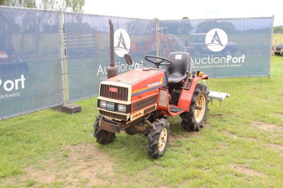 Yanmar F13 ED Diesel Mini Tractor with Arena Leveller F13 ED 2 image 9