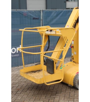 Haulotte Star 10 Electric Mast Lift 200kg 10m 2012 Haulotte Star 10 2012 2 image 9