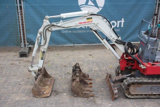 Mini excavator Takeuchi TB108 Diesel 2006 TB108 2006 2 image 9