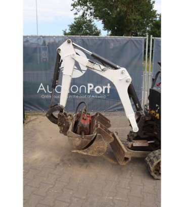 Mini excavator Bobcat E10 Diesel 7.5kW 2017 E10 2017 2 image 9