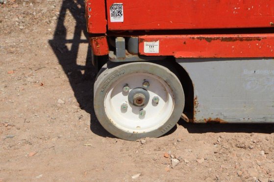 Skyjack SJ 16 Electric Mast Lift 6.75m 2014 Skyjack SJ 16 2014 2 image 9