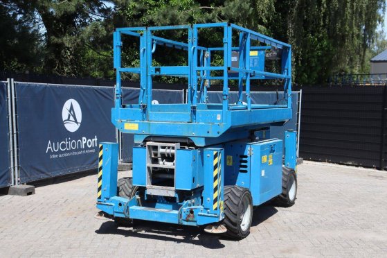 Scissor Lift Genie GS2669 RT Diesel 680kg 9.7m 2014 GS2669 RT 2014 2 Scissor Lifts image 9