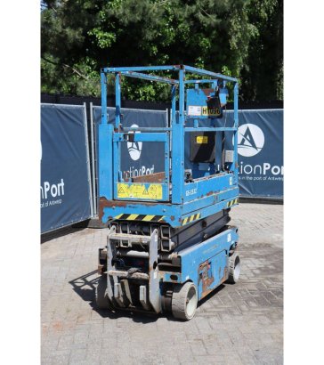 Scissor Lift Genie GS-1532 Electric 272kg 6.40m 2014 GS-1532 2014 2 Scissor Lifts image 9