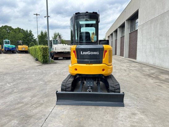 LiuGong 9035 FZTS Diesel Crawler Excavator 2026 New LIUGONG 9035 FZTS 2026 1 Crawler Excavators image 9