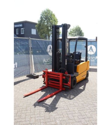 Forklift Jungheinrich EFG 320 Electric 1900kg 2.5m 2005 EFG 320 2005 2 Forklift image 9